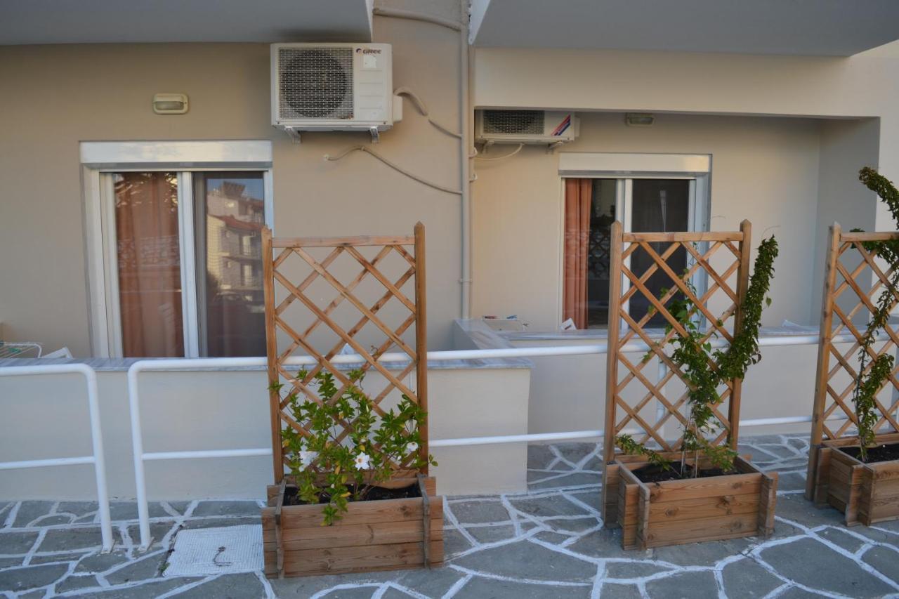 Vana Studios & Apartments リメナリア エクステリア 写真